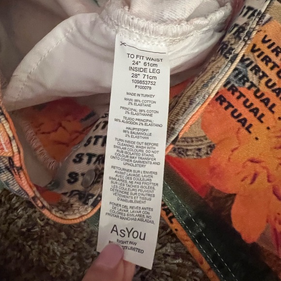 flare jeans renaissance print - Picture 7 of 9